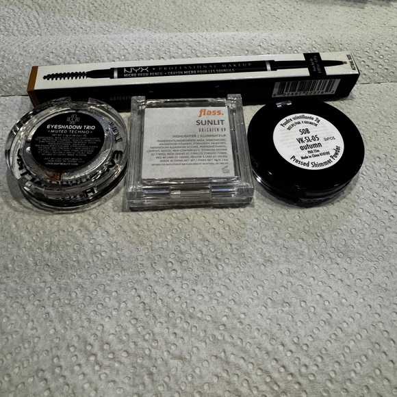 Eye Makeup 4 NEW V Kosmetik Floss Love Craft Beauty Shadow Shi… - Picture 2 of 9